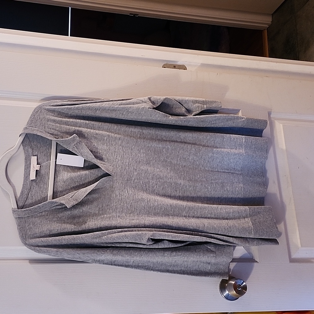 Loft Woman's XL 3/4 length pullover top